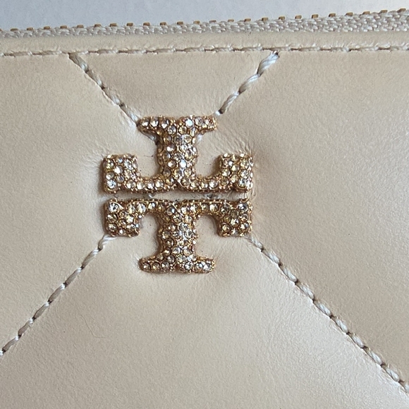 Tory Burch Small Beige Pave Diamond Quilted Leather Card Case - Picture 13 of 13